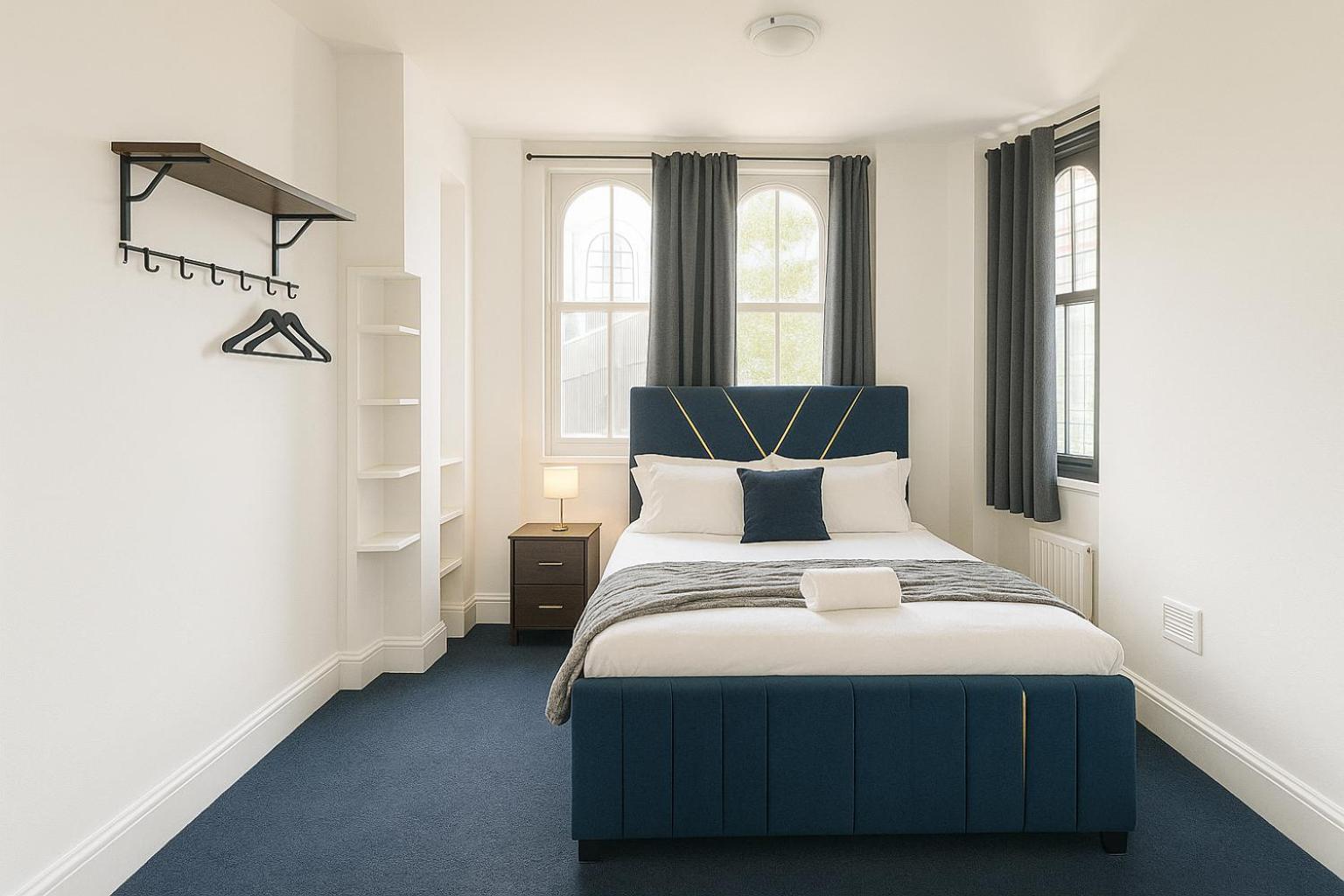 Stylish 2 Bedroom In The Heart Of Soho Walk To Cafes & Attractions!